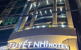 Tuyết Nhi